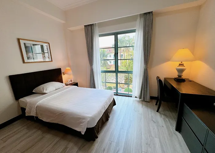 Diamond Westlake Suites